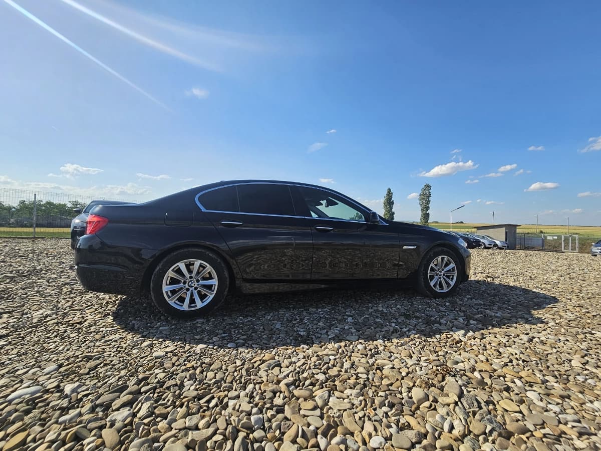 Bmw  F10 3.0 D – interior