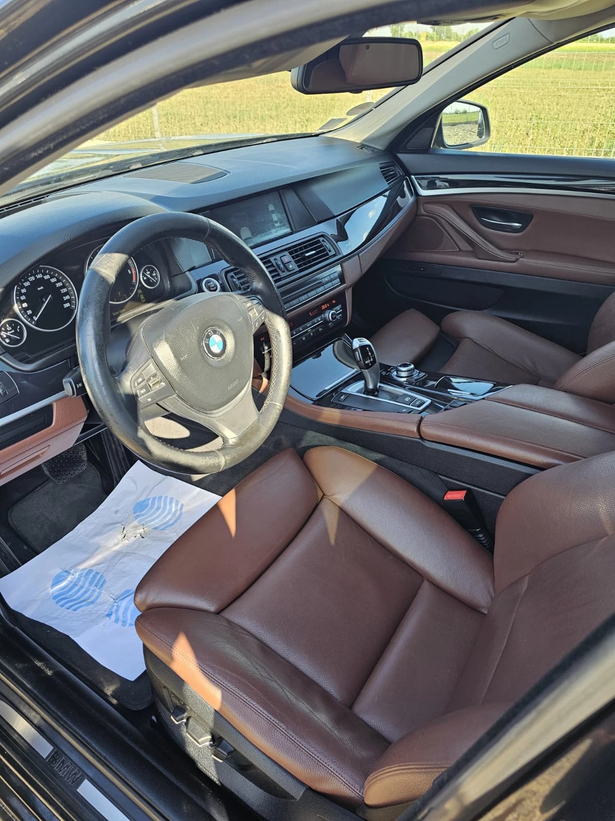 Bmw  F10 3.0 D – scaune