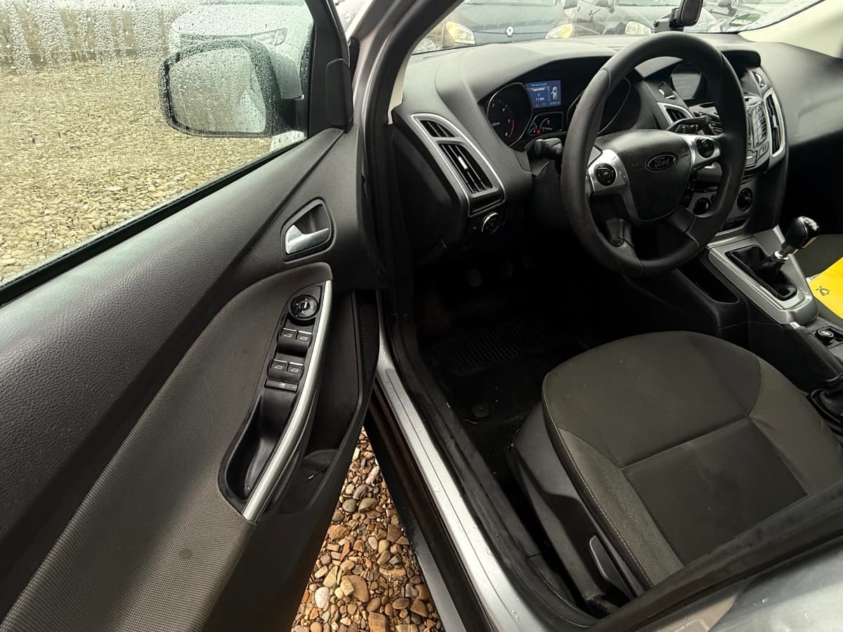 Ford Focus  1.6tdi – scaune