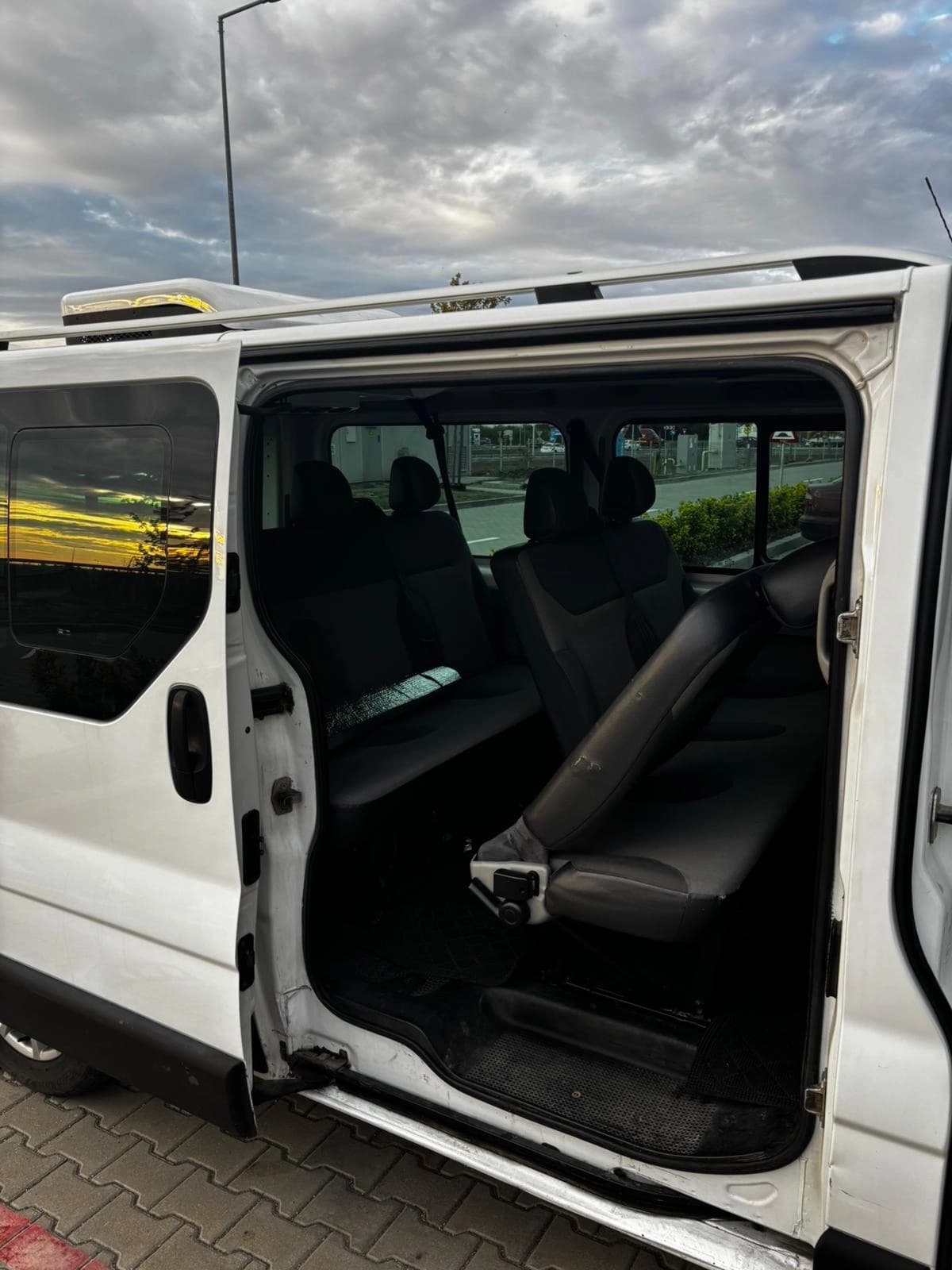 Renault  Trafic 2.0 D – bord