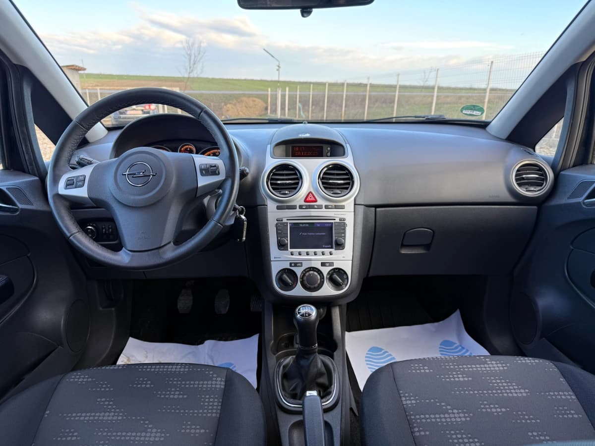 Opel Corsa D 1.2 benzină – scaune